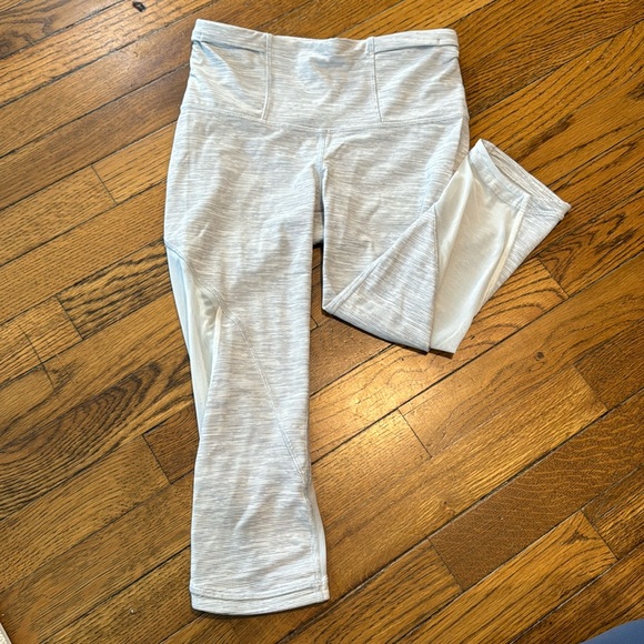 Lululemon Run With the Sun Cropped Leggings - Picture 1 of 5